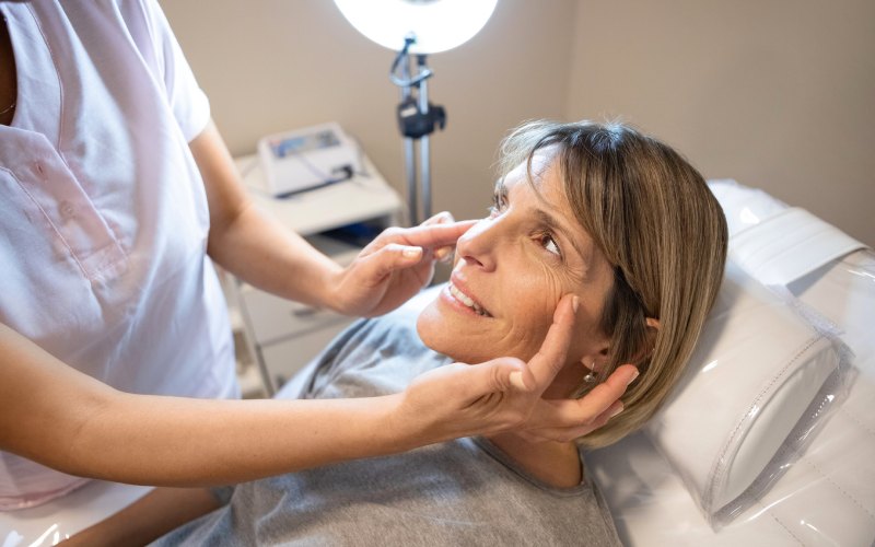 Qué debes saber antes de la blefaroplastia o cirugía de párpados