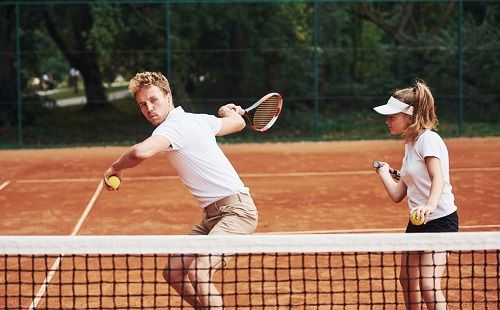 Cómo jugar al tenis sin sufrir las típicas lesiones