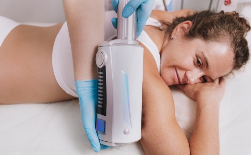 Flacidez en los brazos después de los 40: soluciones estéticas