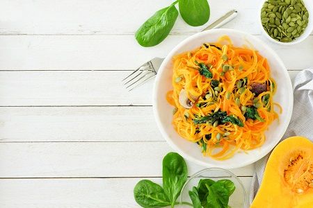 Espaguetis veganos con calabaza y lentejas
