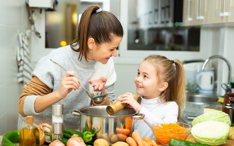 Ayunos después de comer en exceso, ¿es bueno o malo?