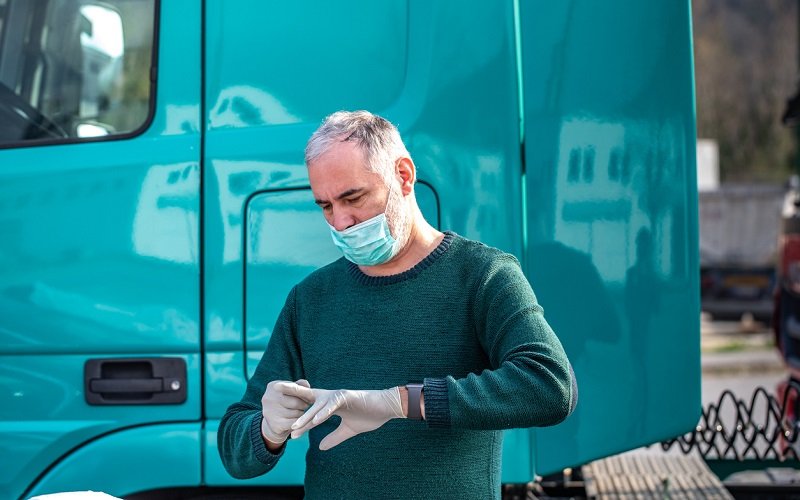 Usar guantes de látex