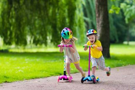 Llevar casco en el patinete para evitar accidentes